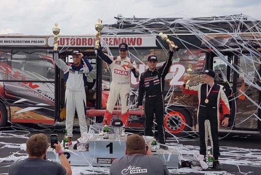 贏得第二名 - 01