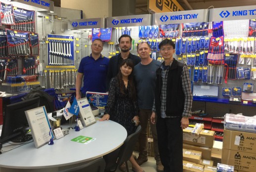 KING TONY & clientes