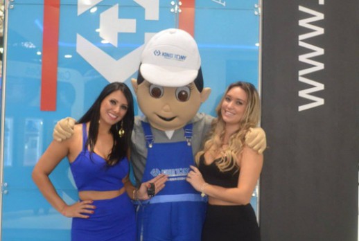 01.Dr.Q & show girls