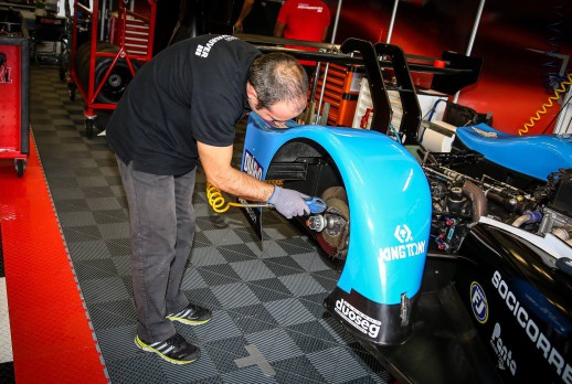 檢修比賽車 - 03