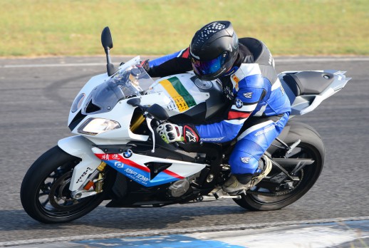 The coach rode motorcycle - 14