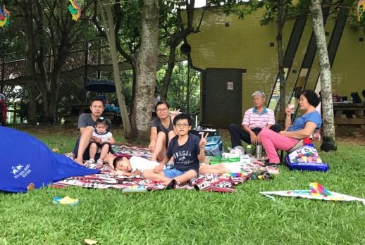 Picnic Snapshot-3