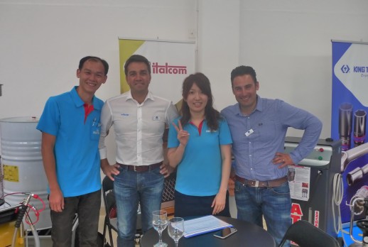 KING TONY & customers - 02