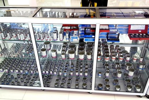 La exhibición de las herramientas de KING TONY - 04