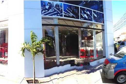 KING TONY tienda y VAN