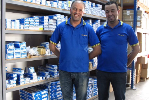 KING TONY with customer - 03