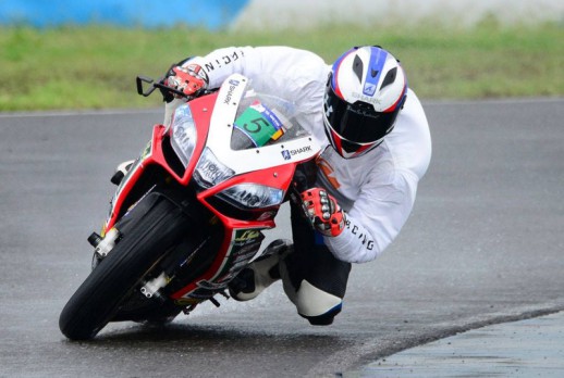 在雨中騎車 - 03