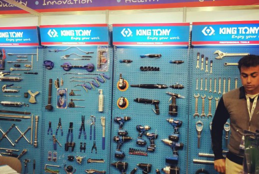 KING TONY booth - 01