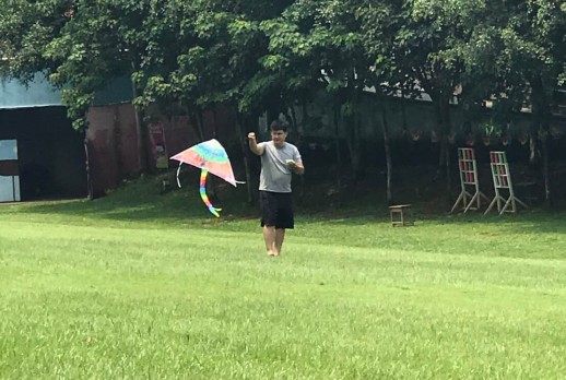 Flying Kite-2