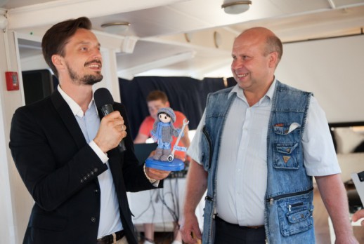 The gift for the wonderful worker of agent 