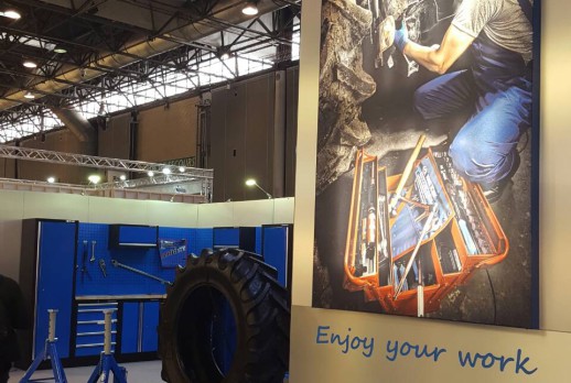 KING TONY Booth - 01