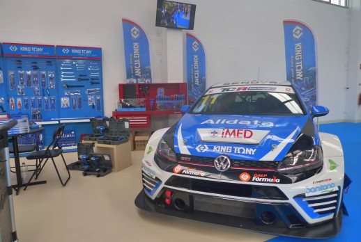 KING TONY booth & Racing car - 04