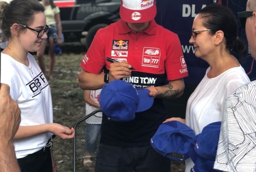 Racer autograph session-13