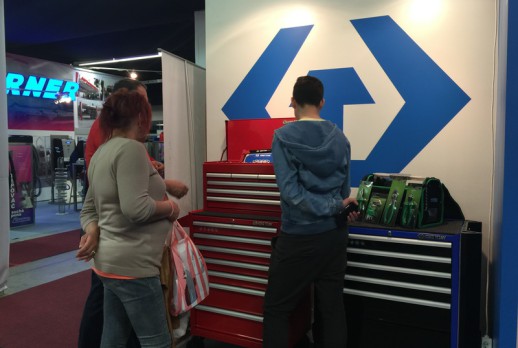 Customers visit KING TONY booth - 06